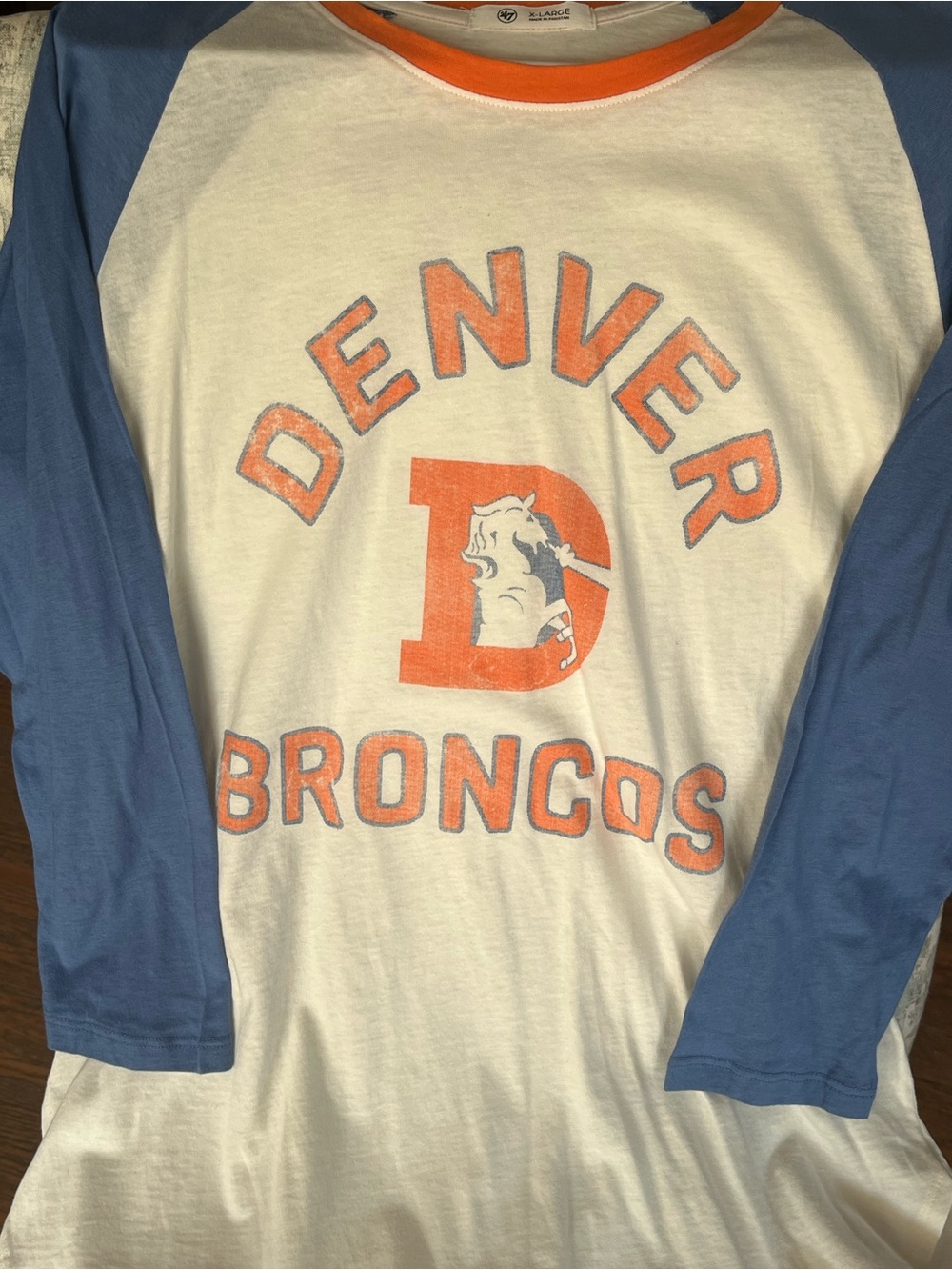 Vintage NFL Denver Broncos Women’s T-Shirt NWT . XL